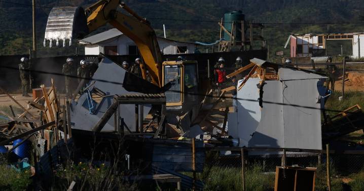 Finaliza demolición de toma en Los Calicheros de Quilpué bajo fuerte resguardo policial