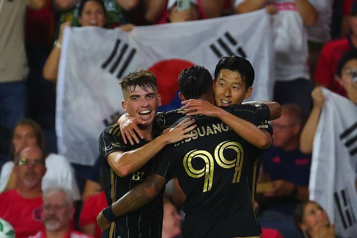 LAFC tops St. Louis City, earns 4th straight win