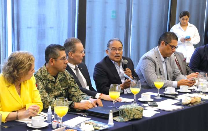 Andrés Mijes refuerza coordinación con federación