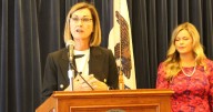 Davenport superintendent, Gov. Reynolds tout improvements in Iowa K