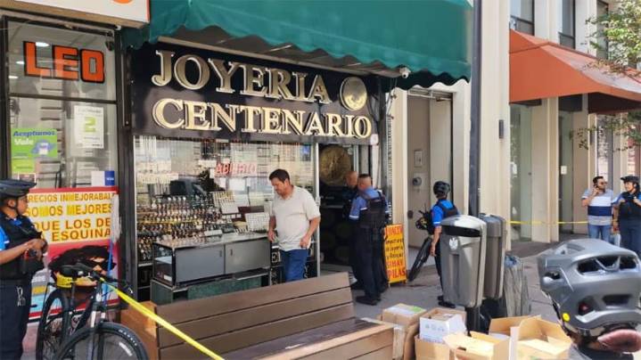Desalojan joyería; tenía 6 años sin pagar la renta