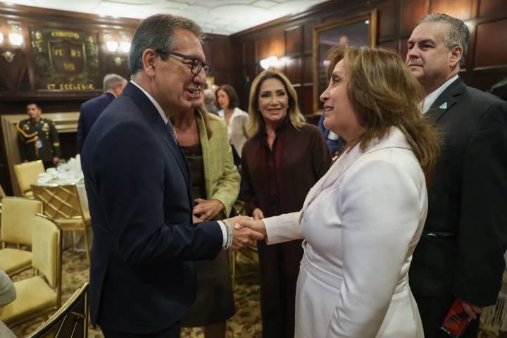 Presidenta: el Perú mantiene su estabilidad macroeconómica y ofrece seguridad jurídica