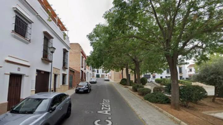 Dos muertos y un herido en un tiroteo en una urbanización de Carmona