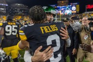 Aaron Rodgers, Justin Fields make NFL history with Steelers