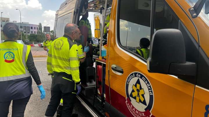 Muere el conductor de una furgoneta tras un choque frontal con un camión en la M