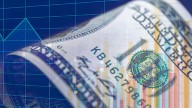 Suben el dólar y el riesgo país, y caen acciones