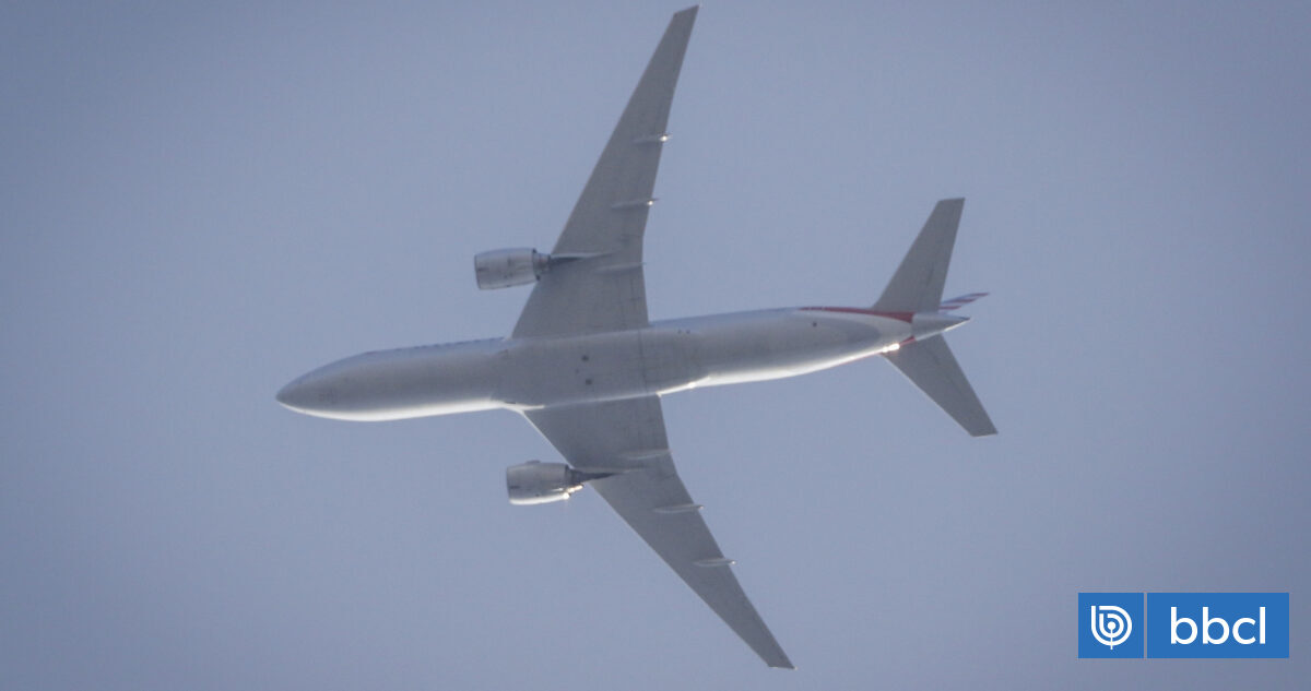 Por interferencia de avioneta: frustran aterrizaje de avión en Chiloé que debió volver a Puerto Montt