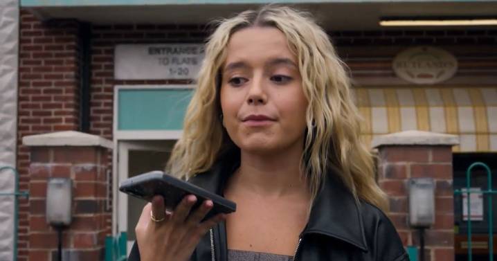 Coronation Street's Betsy Swain screams as she foreshadow's 'death' in car crash horror