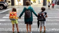 El curso arranca con falta de profesorado y sin medidas en los centros más afectados por las altas temperaturas