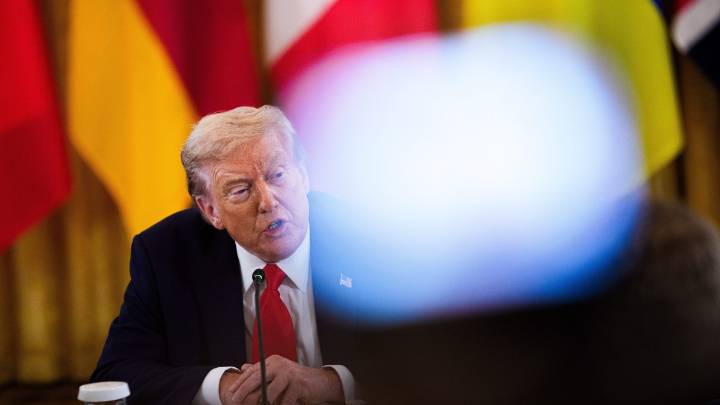 Trump asegura que resolverá "rápido" el problema del crimen en Chicago, "la ciudad más peligrosa del mundo"