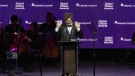 Milei celebró desde Nueva York el dato de la baja de la pobreza