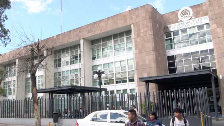 Hallan Dos Cuerpos Sin Vida Dentro de Hieleras en Villa de Arista, San Luis Potosí