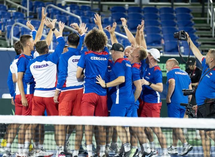 Deadspin | Davis Cup roundup: Czech Republic eliminates U.S. team 3-2 in qualifying