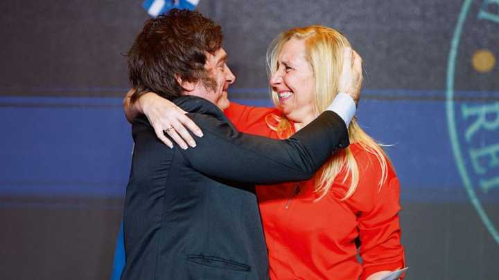 Al grito: “ Viva la libertad carajo”... Milei ordena allanamiento de medio de comunicación