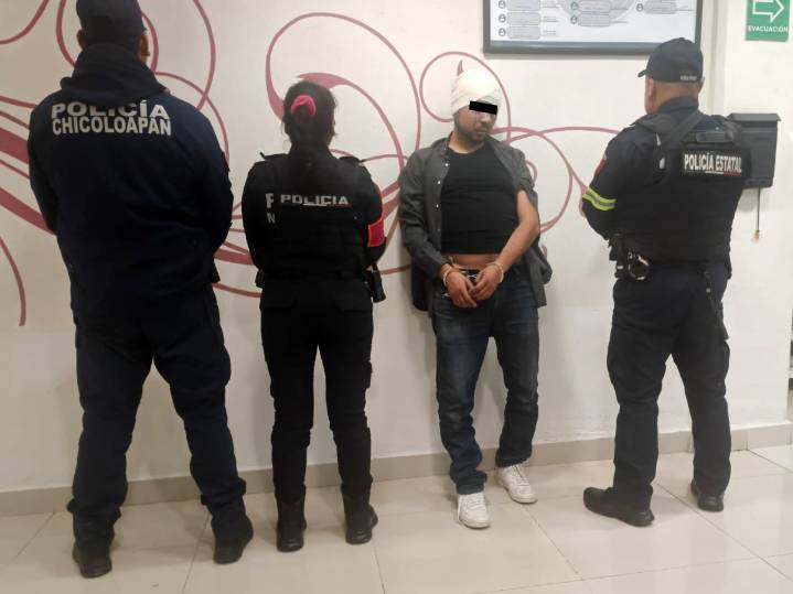 ES DETENIDO POR LLEVAR SECUESTRADA EN SU CAMIONETA A UNA MENOR DE EDAD EN CHICOLOAPAN