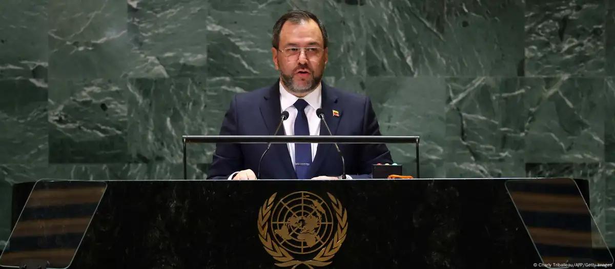 Canciller Yvan Gil afirma que Venezuela “no es una amenaza”