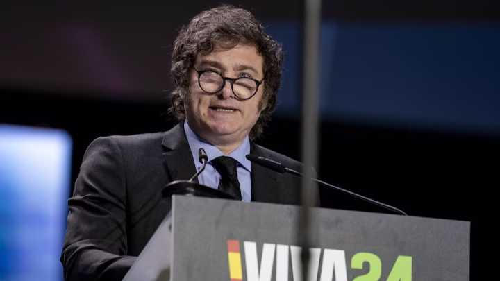 Tras el traspié electoral en PBA, Milei suspendió su viaje al festival Vox