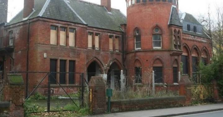 South London swimming baths planning permission reversed as developer can't afford it