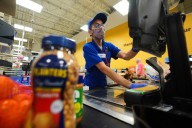 Retail sales up 0.6% in August from July even as tariffs hurt jobs and lead to price hikes