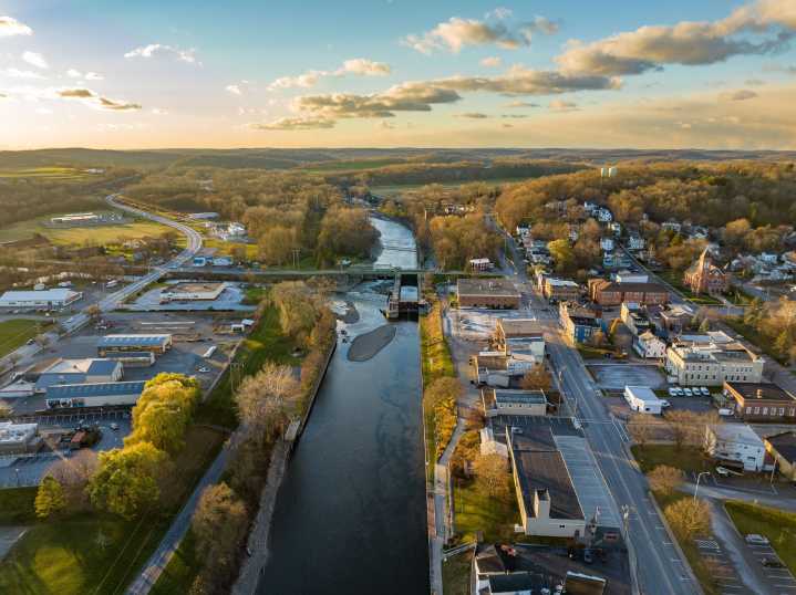Erie Canal, New York: Where to Stay, Eat and Play