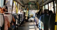 Estos choferes de colectivos ya no podrán poner música durante los recorridos