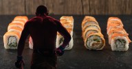 La historia de Monitos Sushi y Teriyaki, restaurante de luchador de UFC en Ensenada que cerró por extorsión