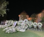 Llenan de flores La Milarca para recordar a Mauricio Fernández