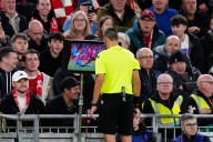 Adiós al VAR: la innovadora medida arbitral que probará la FIFA en el Mundial Sub 20 de Chile