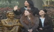 Inauguran estatua de Alberto Fujimori en Campo Fe de Huachipa en aniversario de su fallecimiento