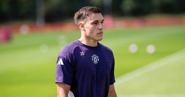 Manuel Ugarte offered Manchester United exit chance as transfer claim emerges