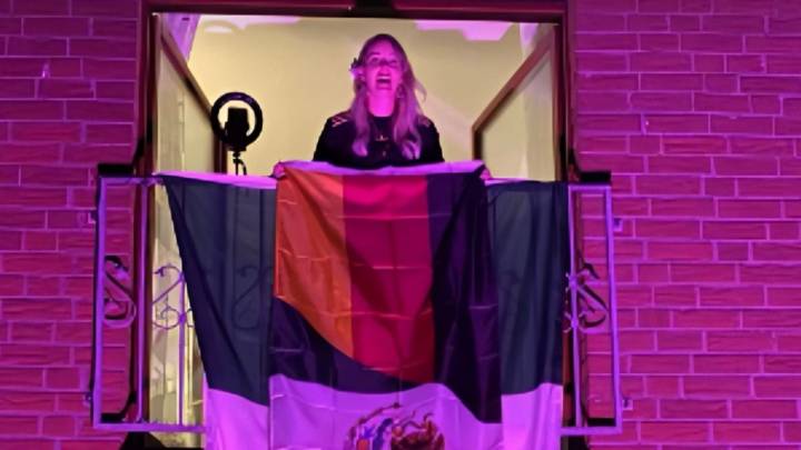 Alemana recrea el Grito de Independencia en su casa en Alemania