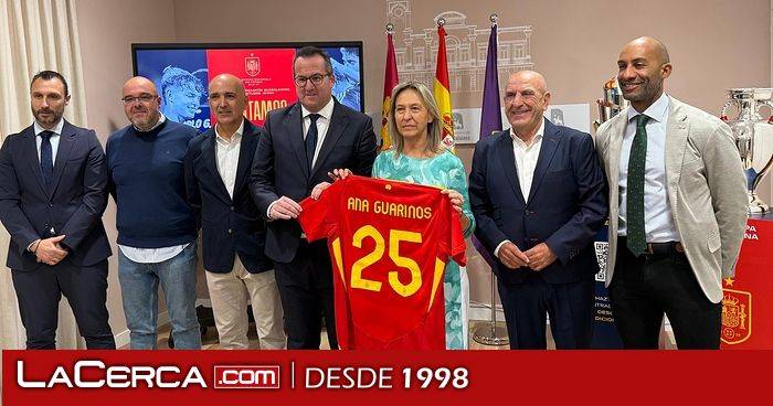 La alcaldesa destaca el compromiso de la ciudad con el deporte y el orgullo de recibir a la Sub