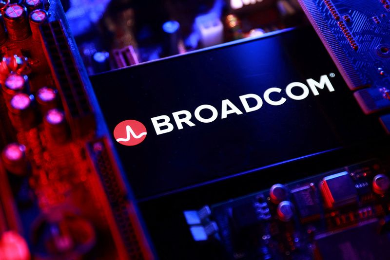 Broadcom sees fourth-quarter revenue above estimates on growing AI chip demand