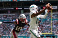 Deadspin | Antonio Gibson TD helps Patriots top Dolphins