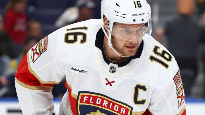 Panthers' Aleksander Barkov set to miss months after surgery