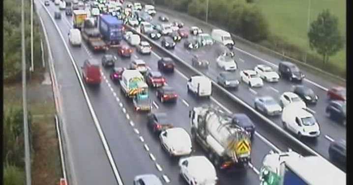 Traffic hell on major motorway as crash shuts road and sparks seven