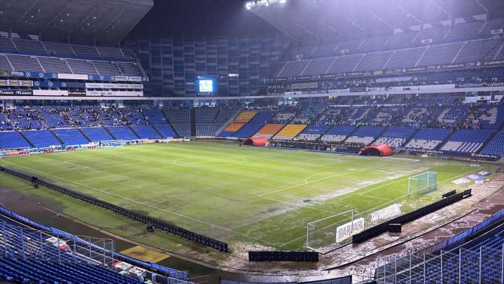 Tormenta Eléctrica Retrasa el Puebla vs Chivas