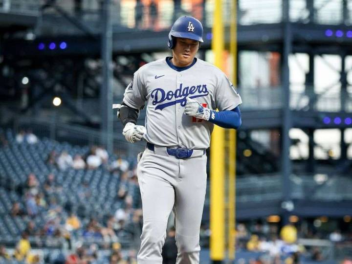 Shohei Ohtani se plantea jugar en los jardines en postemporada