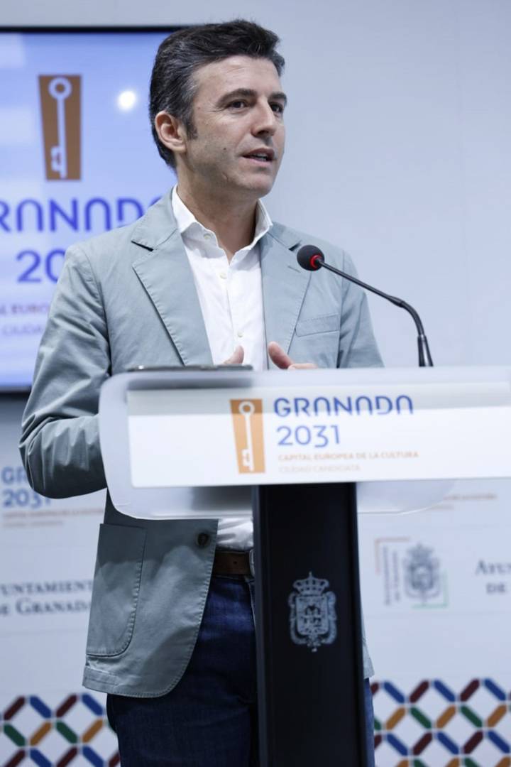 Granada asfaltará siete calles en varios distritos con un presupuesto superior a 600.000 euros