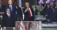 Aplausos y abucheos a Trump al conmemorar atentados del 11 de septiembre en un juego de los Yankees