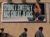Las acciones de American Eagle suben un 25% tras la campaña con Sydney Sweeney que Trump llamó "la más caliente"