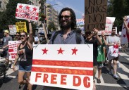 Thousands protest for a 'Free D.C.' on 4th week of federal control in Washington