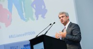 La relación sentimental no informada del ahora ex CEO de Nestlé también le pasa la cuenta a las acciones de la firma