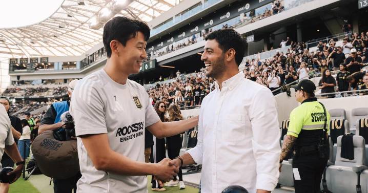 El eterno “10”, Carlos Vela, es el primer homenajeado en el Ring of Honor del LAFC