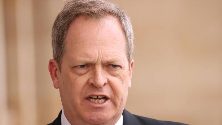 Mark Duncan-Smith: AFL players game concussion tests by dumbing selves down