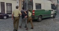 Detienen a hombre por robo con violencia a locales comerciales en región de Valparaíso: policías buscan al segundo sujeto