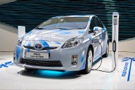 Los coches eléctricos y PHEV no se cargan lo suficiente y ya hay fabricantes que dan recompensas por hacerlo más