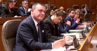 El vídeo que sonroja al PSOE: niegan el aplauso al fallecido Lambán, premiado por sus valores constitucionales