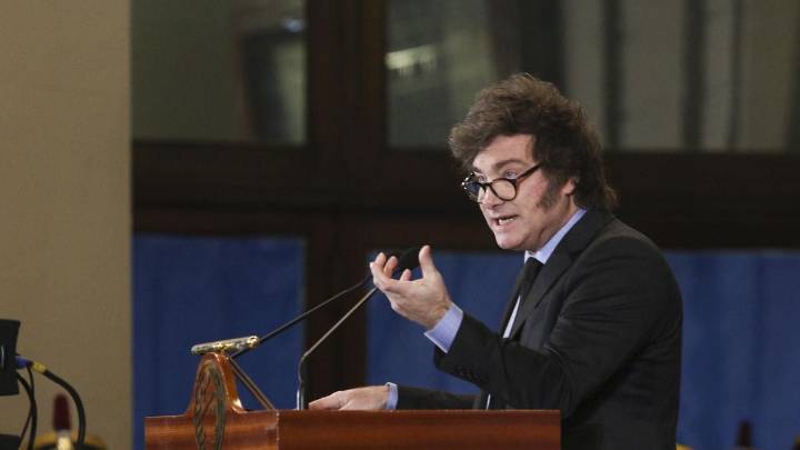 El superlunes de Milei: mesa política, jura ministerial y cadena nacional