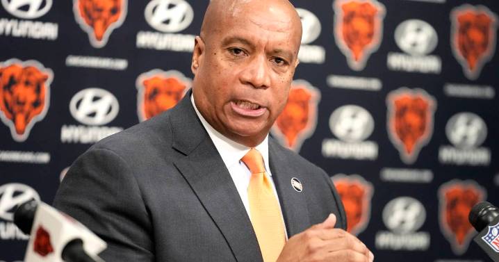 ‘Bears belong to more than just Chicago’: Warren pitches Arlington Heights stadium to fans